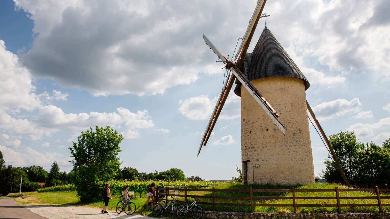 Le moulin du Grand Fief Condéon Le moulin du Grand Fief Condéon
